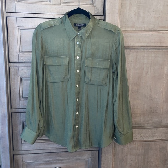 Banana Republic blouse, size medium - Picture 3 of 5
